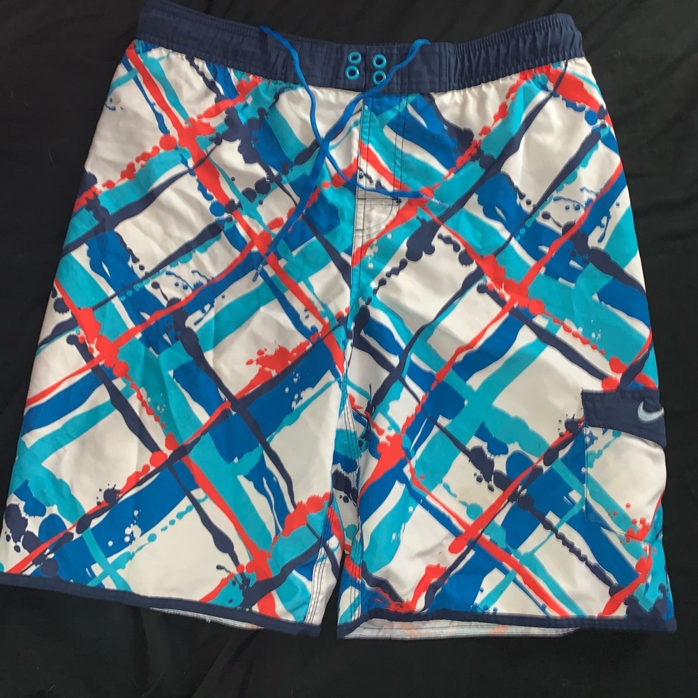 Nike Navy and White Mesh Shorts Size L